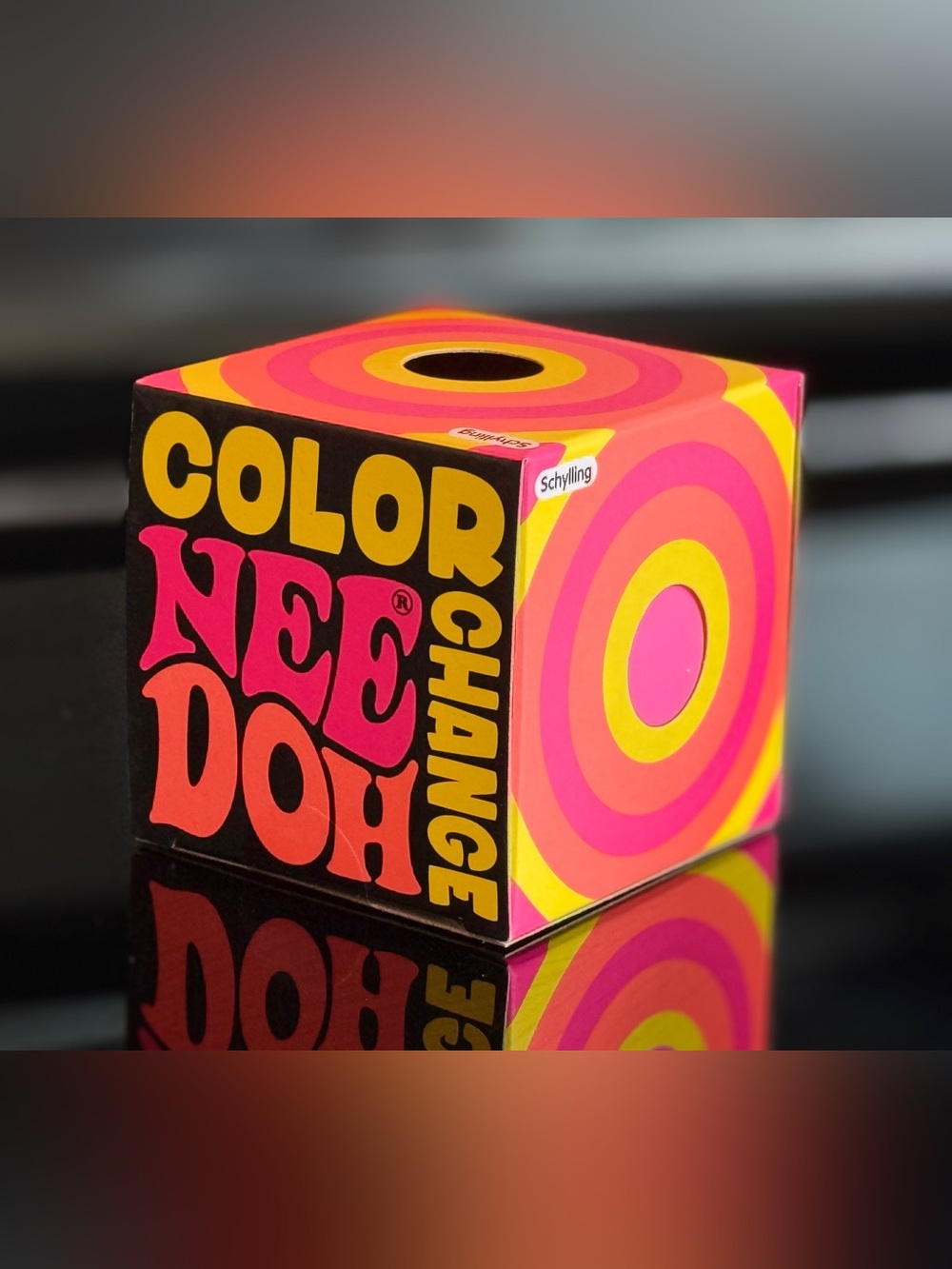 NeeDoh Color Change Cube - Pink Sensory Toy